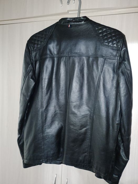 Кожаная куртка чёрная