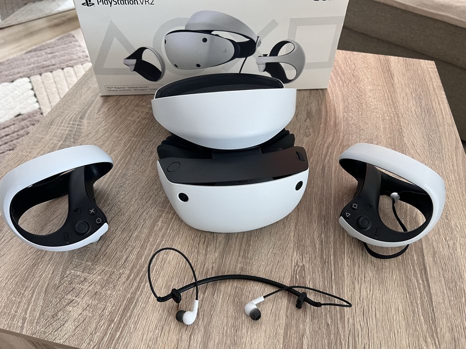 Sony PlayStation VR2 PS5 + 2 Controllere PS VR2 Sense – Stare Excelentă