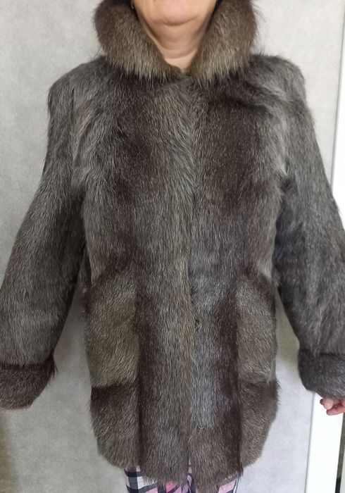 Продам шубу из нутрии