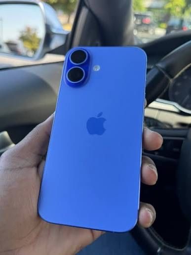 Iphone 16 256 ультрамарин