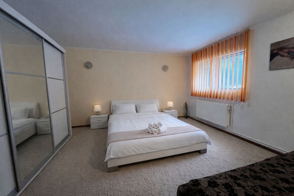 Cabana langa partie de inchiriat in Predeal