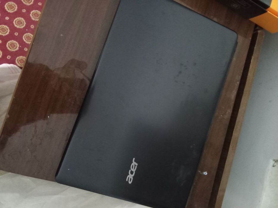 noutbuk  acer sastiyanasi yaxwi