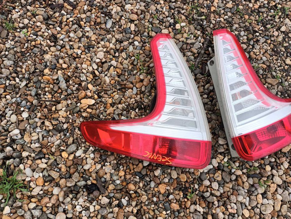 ляв и десен стоп за рено гранд сценик 09- 13 RENAULT CRAND SCENIC III