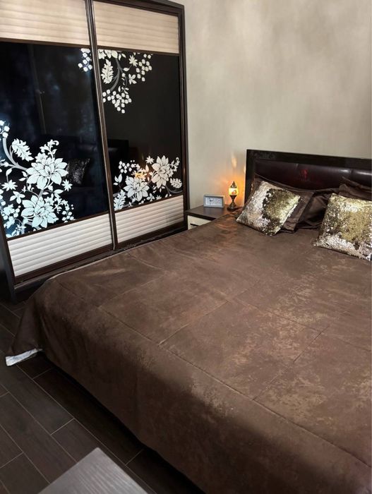 3в4/4/4 Чиланзар-20 квартал,Илон Ота Мечеть,77 серия кирпич,с ремонтом