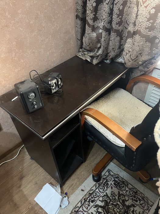 Компьютерный компактный стол