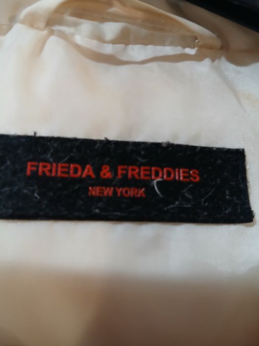 Vând geaca dama groasa  de iarna