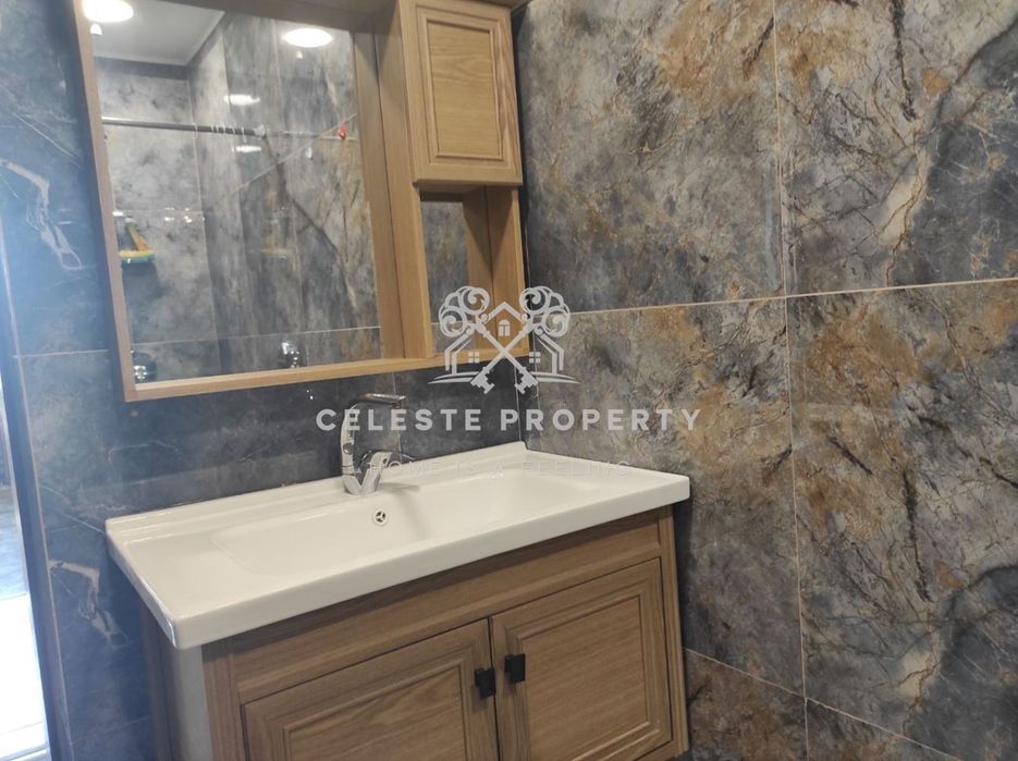 Дава се под наем Тристаен апартамент в София, Център - 104 кв.м за 747.66 € - Снимка #2