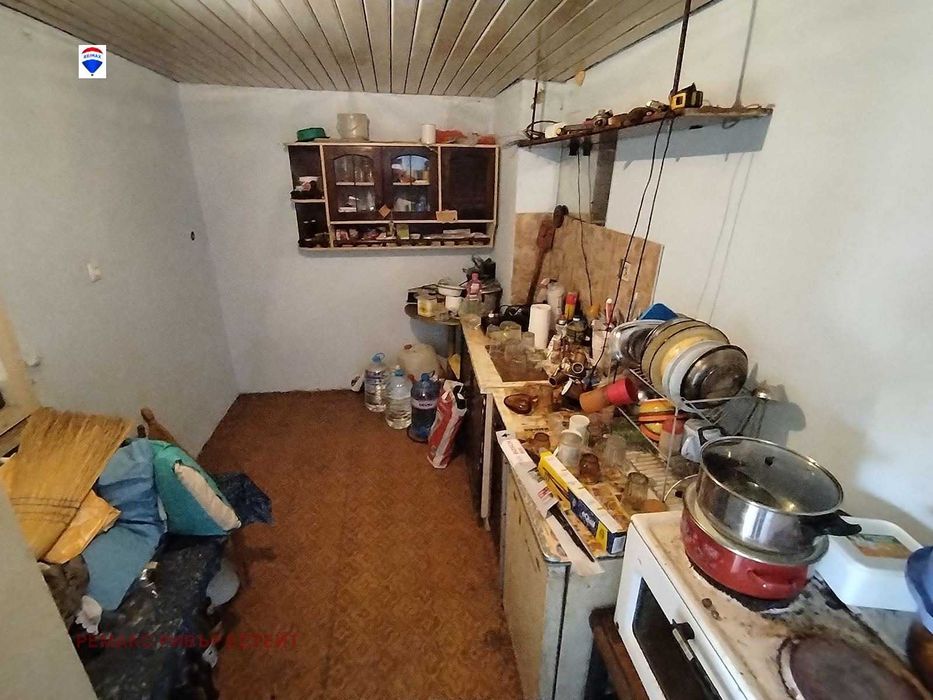 Продава се Къща в Русе, Долапите - 37 кв.м за 368 €/кв.м - Снимка #3