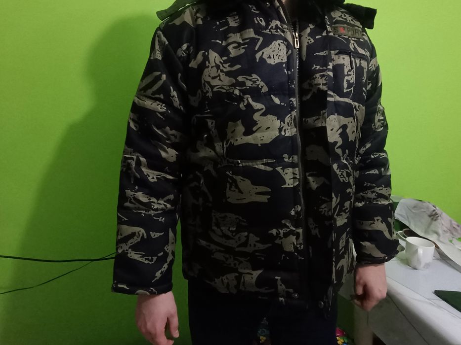 Продам куртку цвета хаки