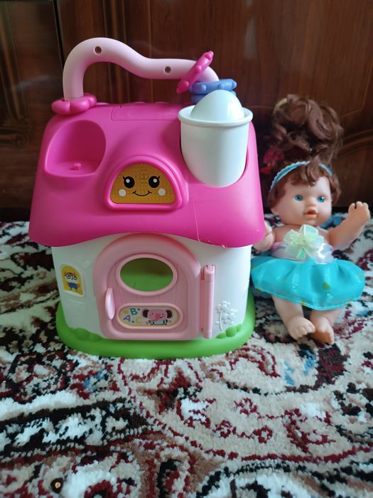 Продается домик для кукол