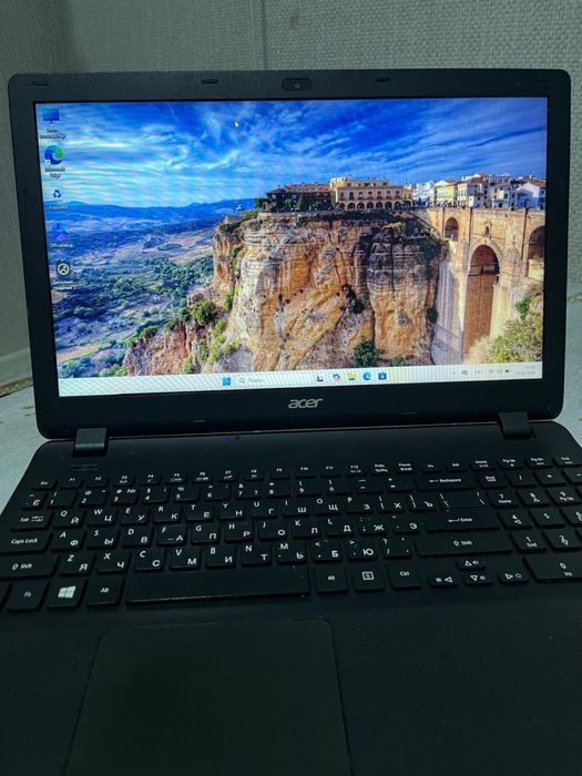 Продам Ноутбук 2017 года