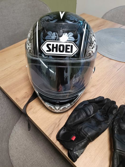 Мото яке и ръкавици DAINESE , Каска SHOEI