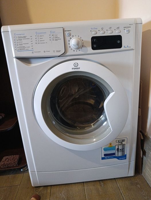 Продаётся стиральная машина Indesit