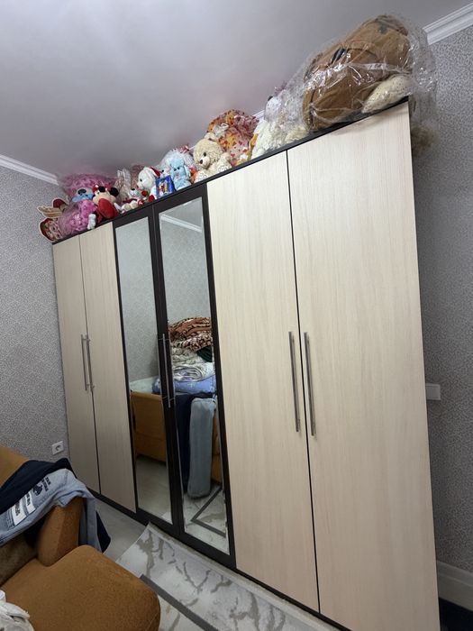 Для продажи Шкаф с тумбой