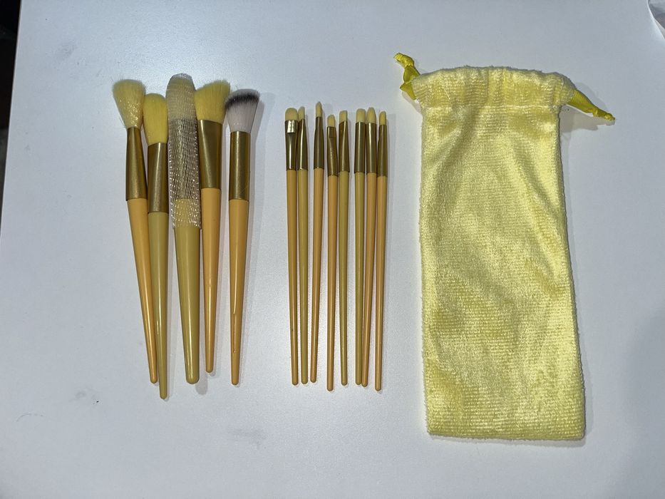 кисточки для макияжа