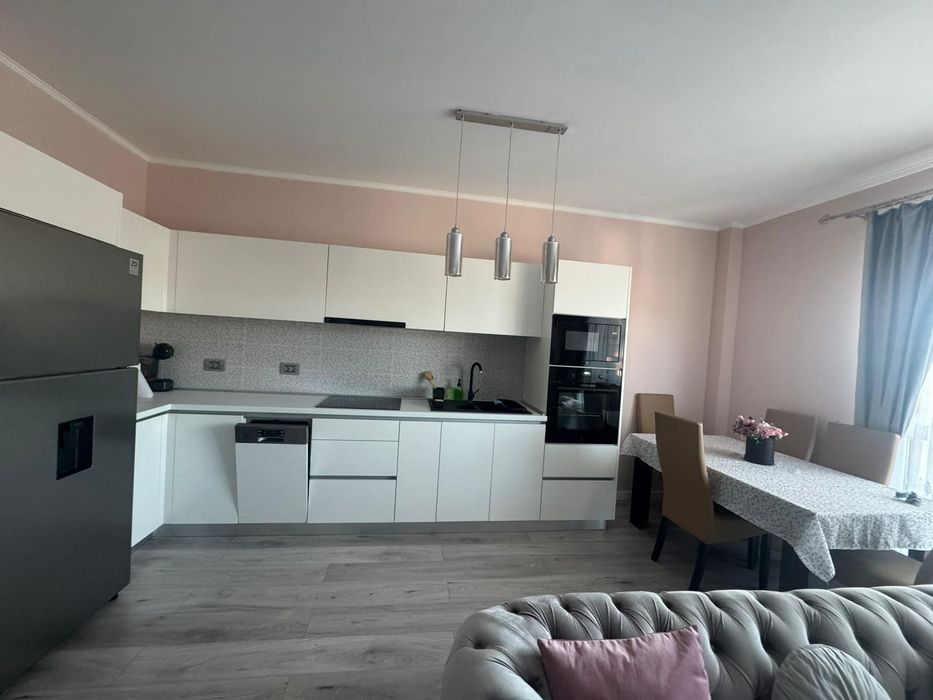 Închiriez apartament cu 2 camere cu loc parcare bloc nou str. Gh.  Doja