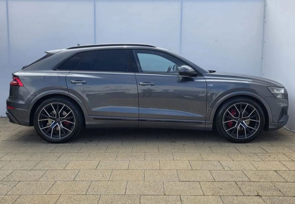 AUDI Q8 2020 — imagine 3