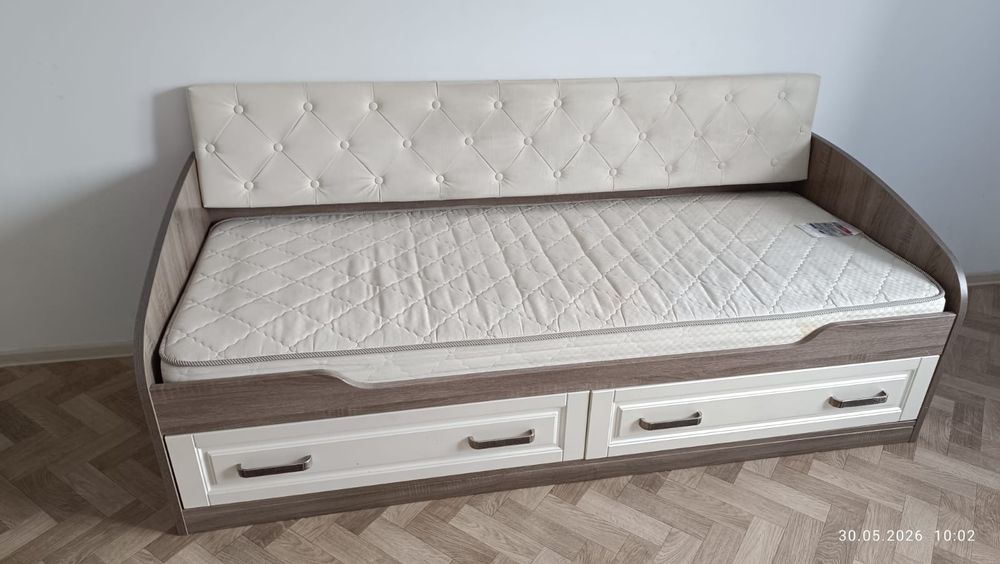 Продам одинарную кровать,