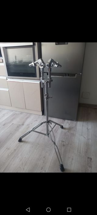 Vând stative de tomuri și bongasuri