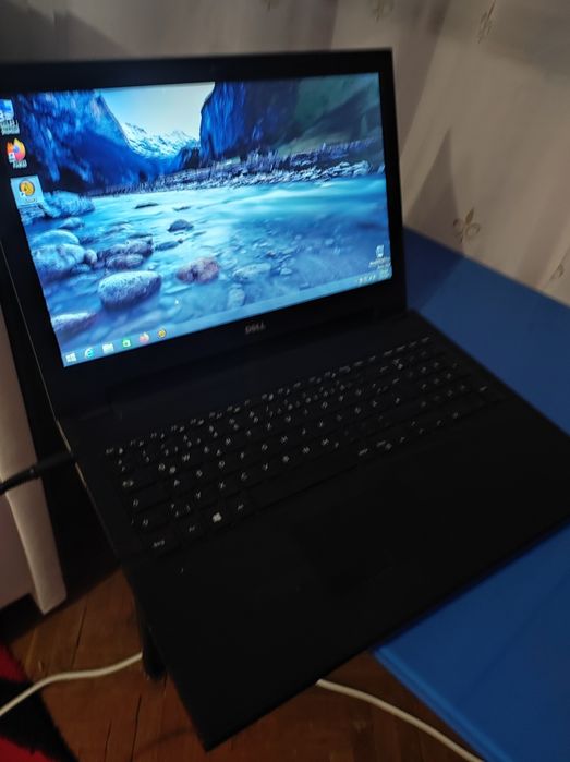 Laptopuri diferite modele