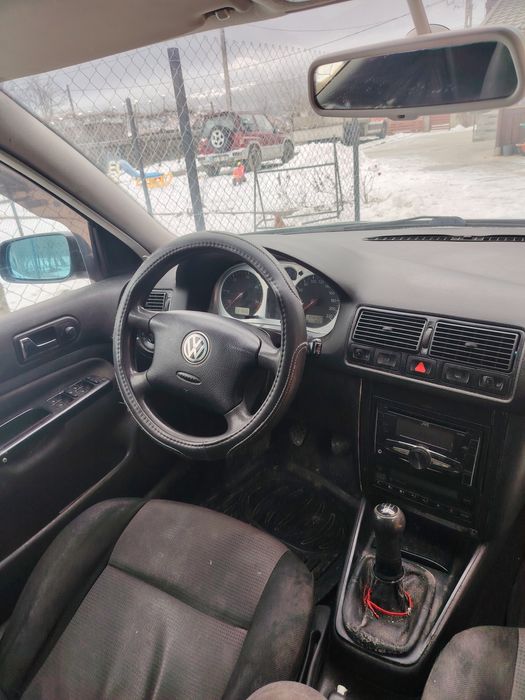 Vand golf 4 în stare bună