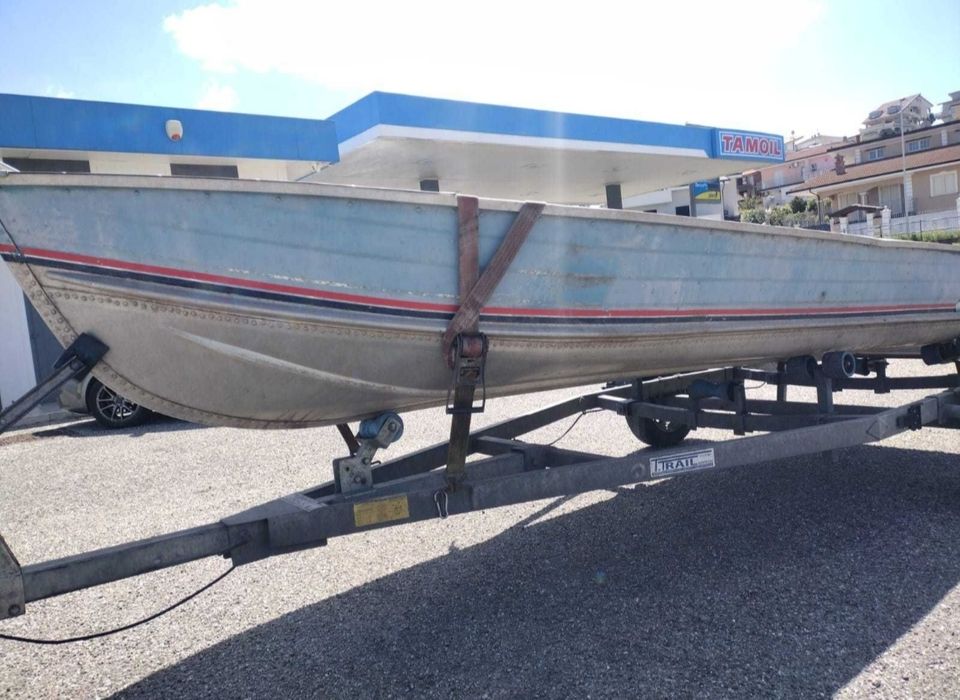 Canadian 4.30m Suzuki 9.9CP