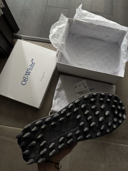 Обувки Off-White