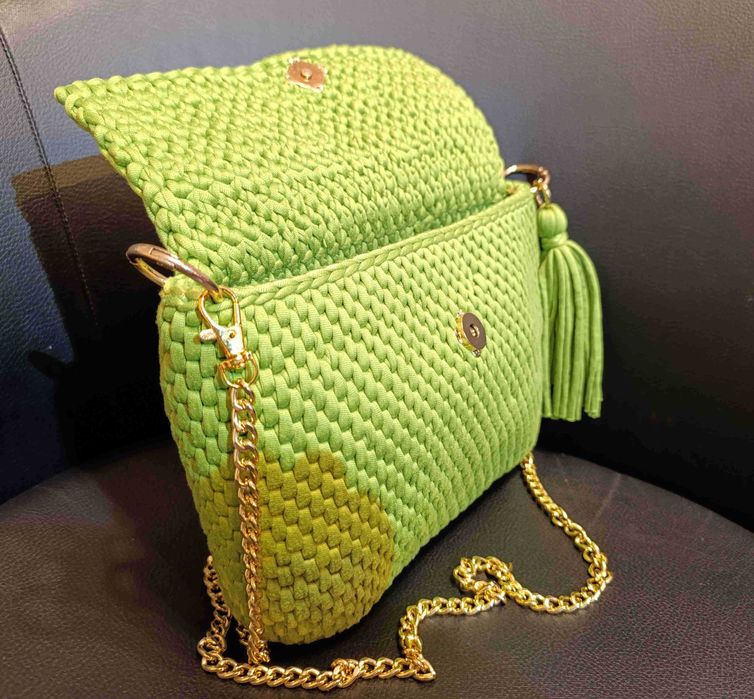 Posete crosetate la comanda