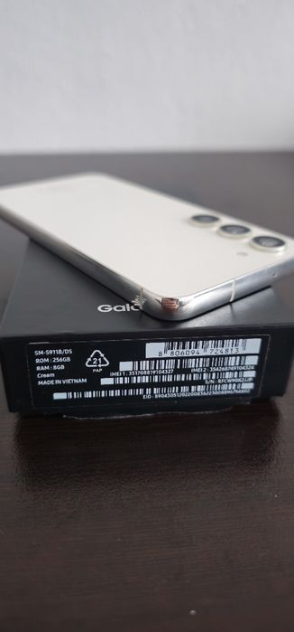 Samsung Galaxy S23 256/8GB