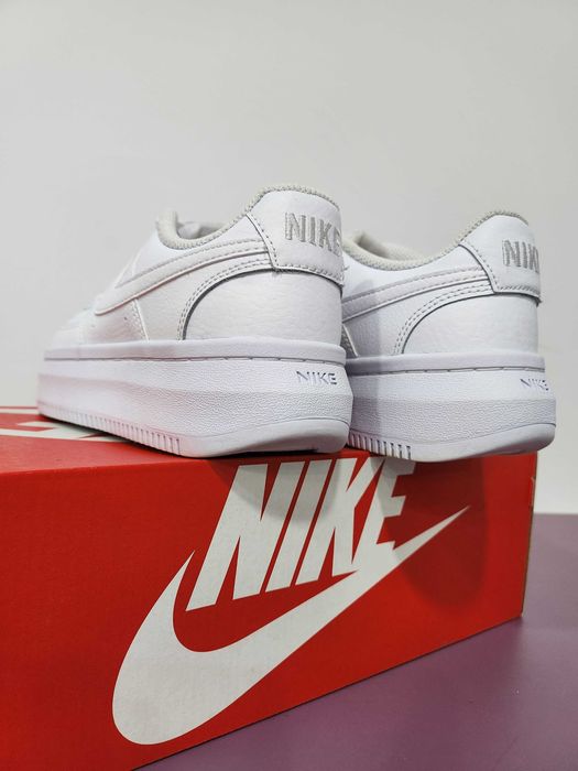 Сникърси на платформа, Nike Court Vision ALTA 38.5, 139 лв.