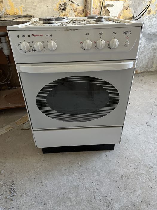 Продам газ плиту