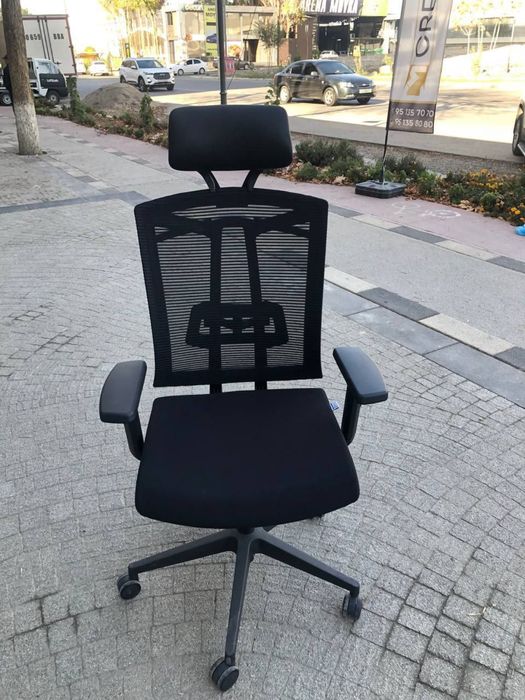 Кресла для офисов в широком ассортименте кресло мебель