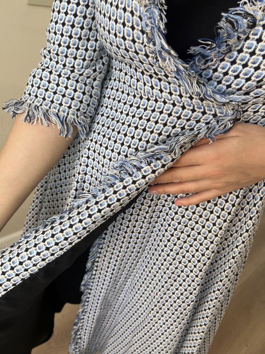 Продам  платье из твида