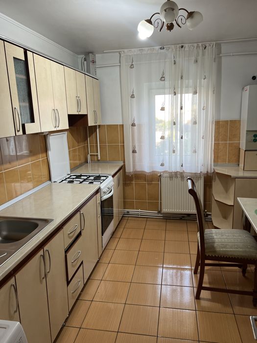 Inchiriere 3 camere Obcini