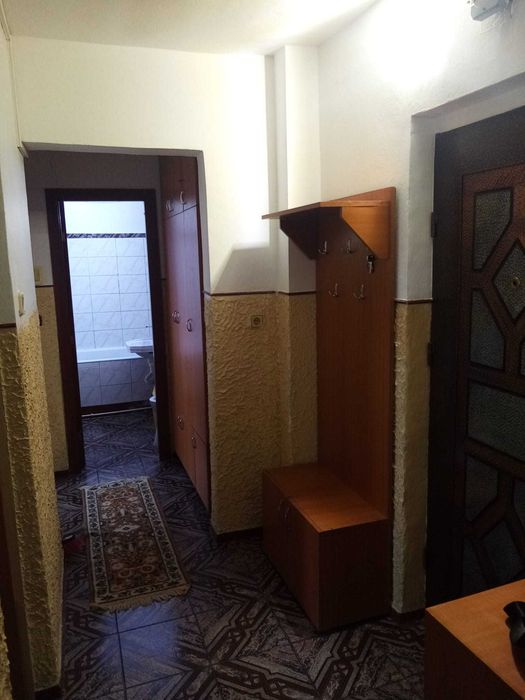 Ofer spre inchiriere apartament doua camere zona piata aurora