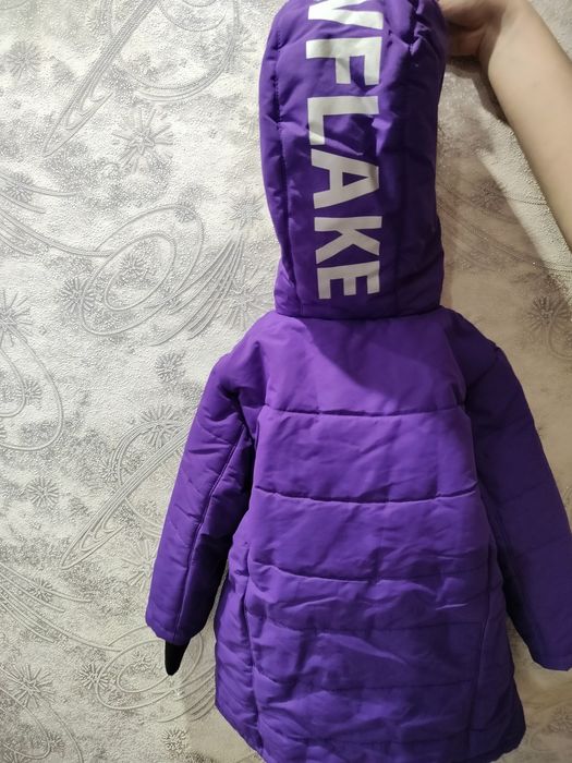 Продам детскую куртку- зима