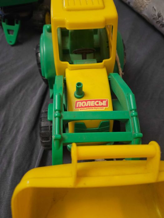 Трактор с прицепом