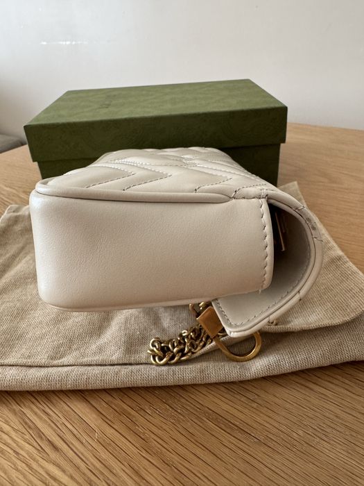 Чанта Gucci marmont super mini