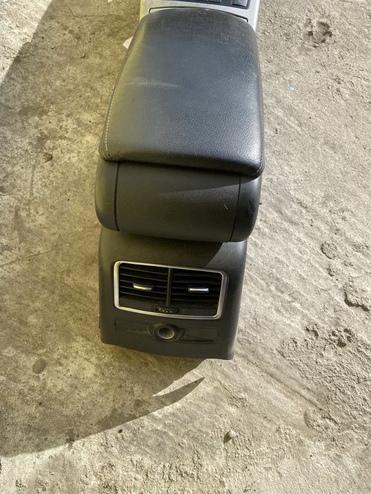 Tunel Cotiera Audi A6 C6 Pret 500 lei complecta