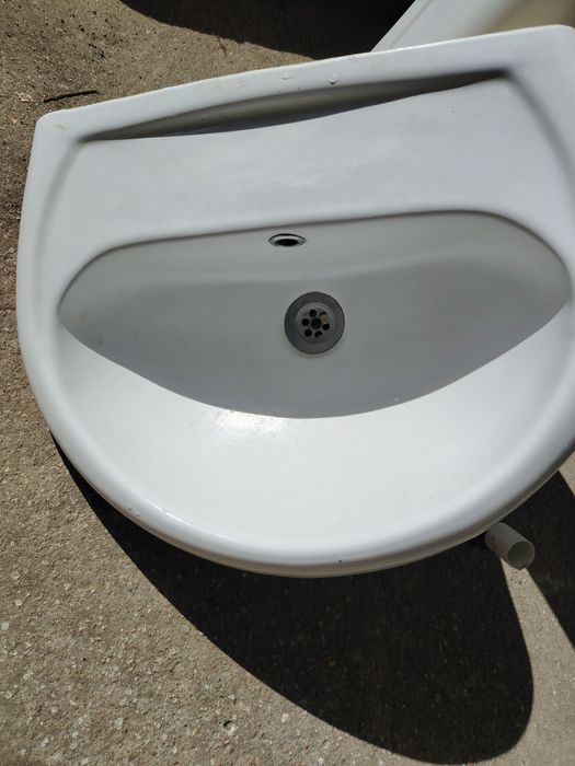 Комплект за баня с мивка с ботуш и огледало