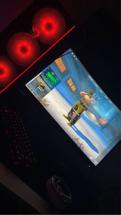Мощен Gaming компютър + Монитор 144 hz + клавиатура