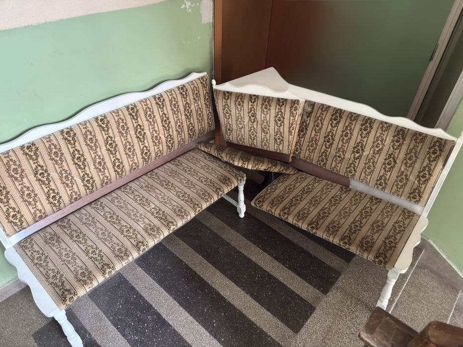 Ъглова дървена трапезна пейка за 6 човека