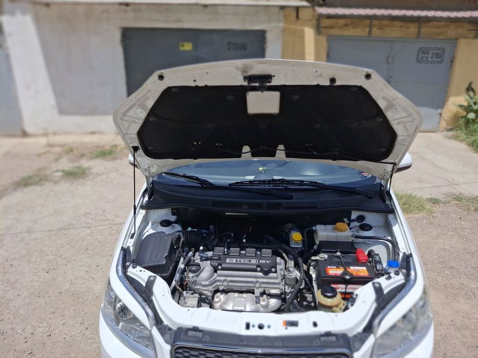 Продается  нексия 3