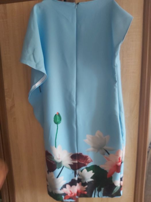 Продам платье асимметричное шикарное