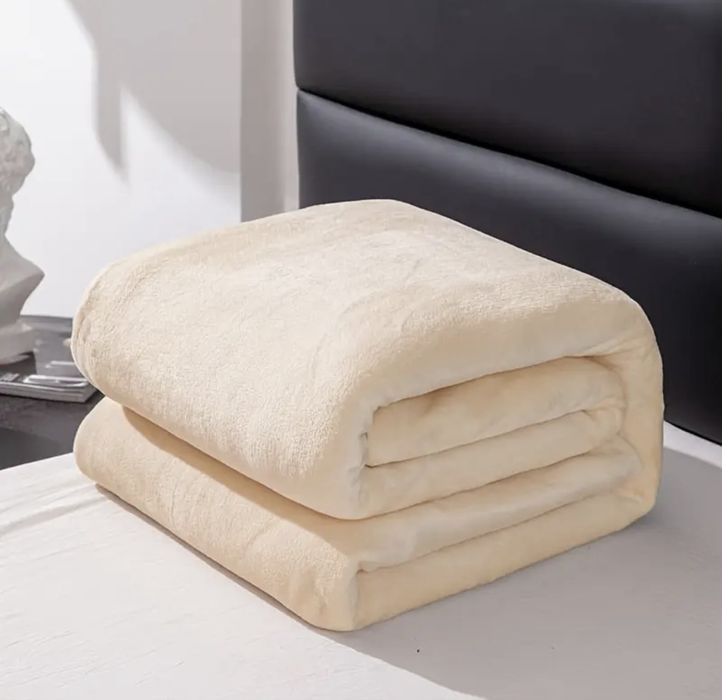 Кувертюри нови по 13от 65€