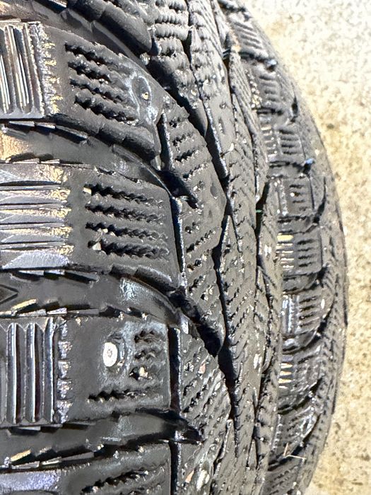245/45/19 пара все сезонные шины
