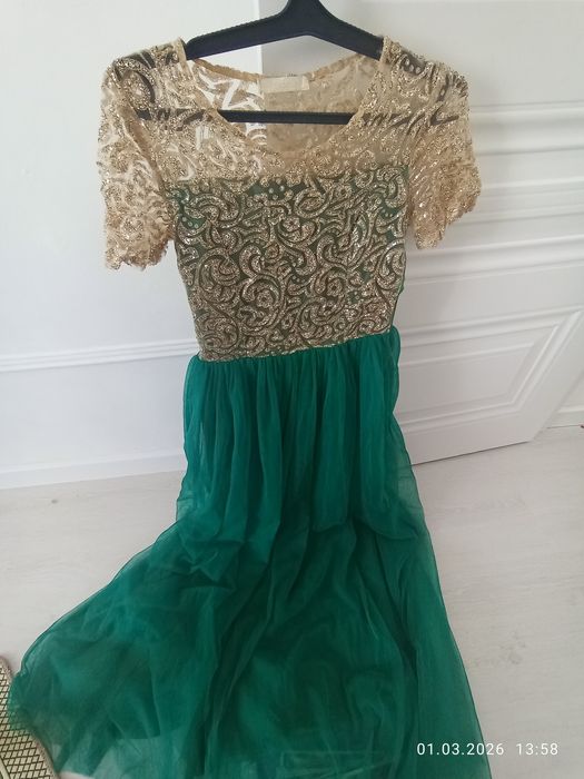 Вечернее платье отдам даром