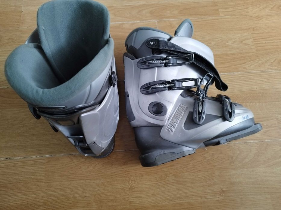 Ски обувки Tehnica