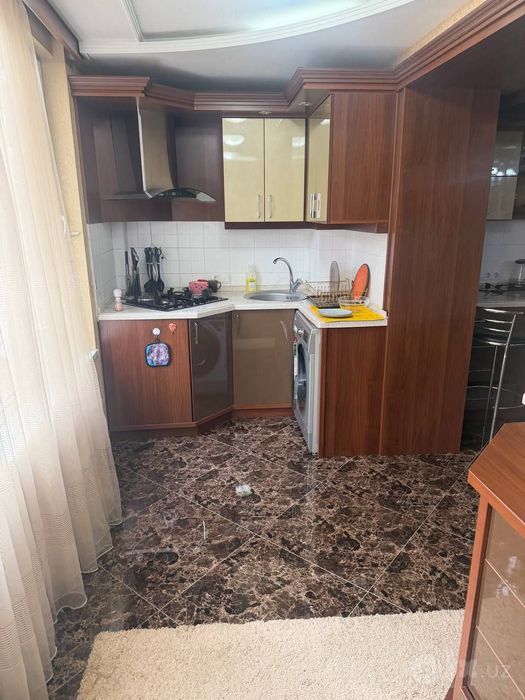 Сдаётся 3-комн ЦУМ, 82 м²