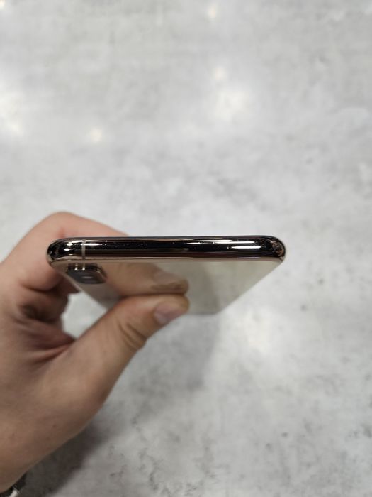 Продам Iphone XS MAX 64Gb 74% идеал